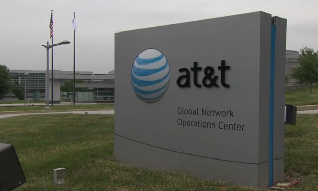 AT&T offers $5 account credit to customers affected by nationwide cellular outage